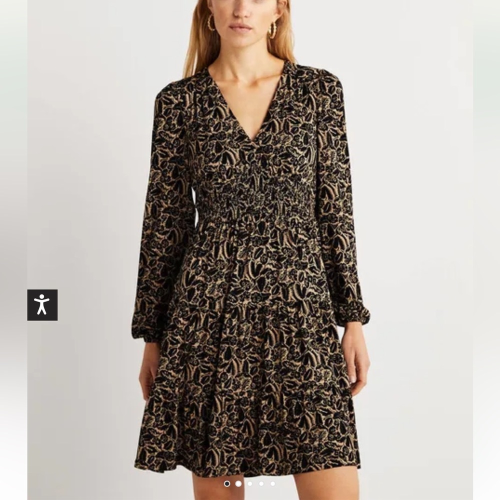 Boden Tiered Jersey Mini Dress
Color : Cornstalk, Abstract Garden